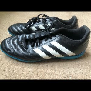 Adidas Indoor Soccer Men’s size 9